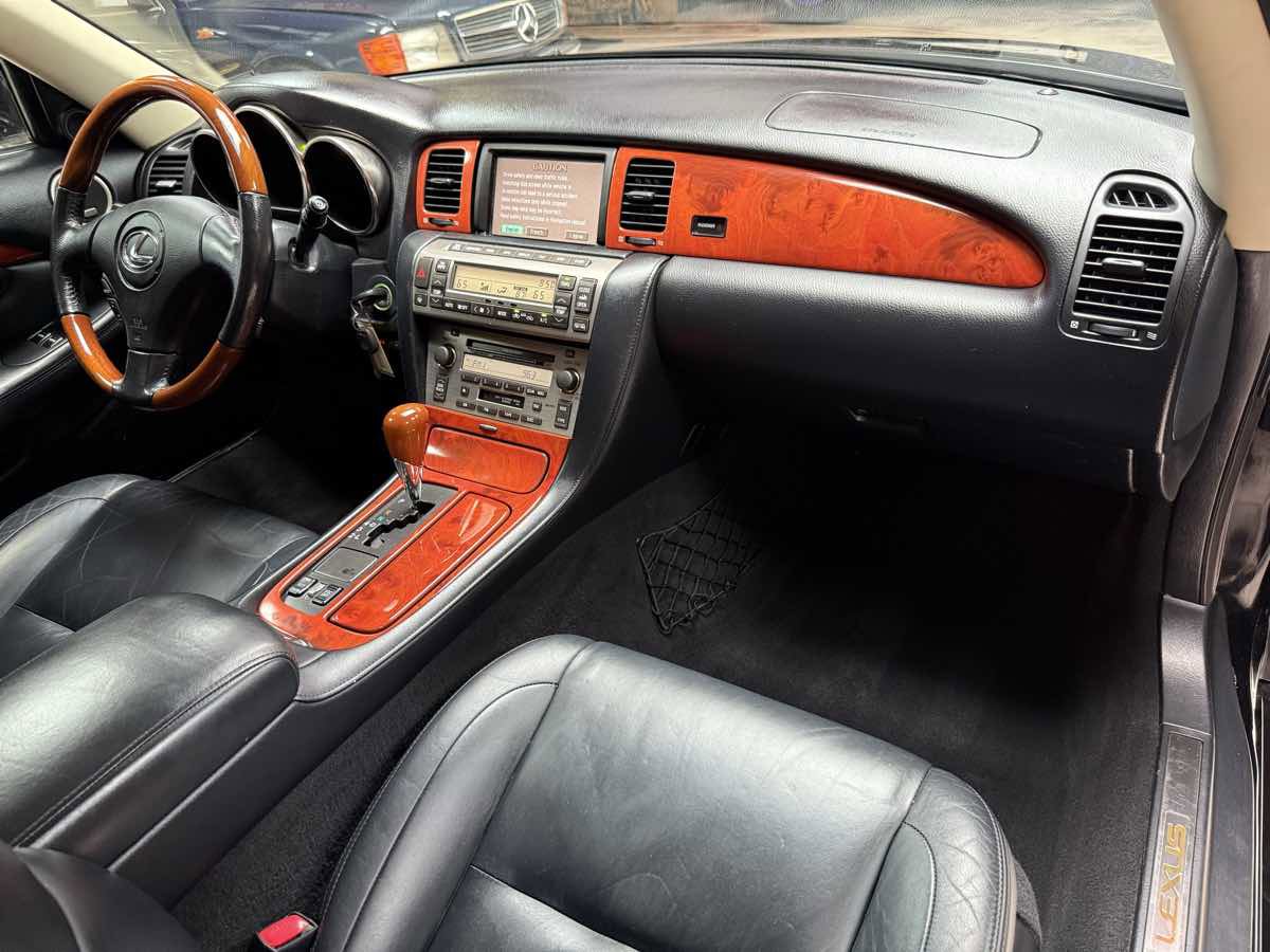 Used 2002 Lexus SC 430 Convertible RWD image 17