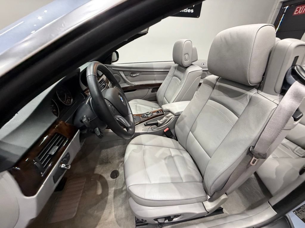 Used 2011 BMW 328i Convertible RWD image 21