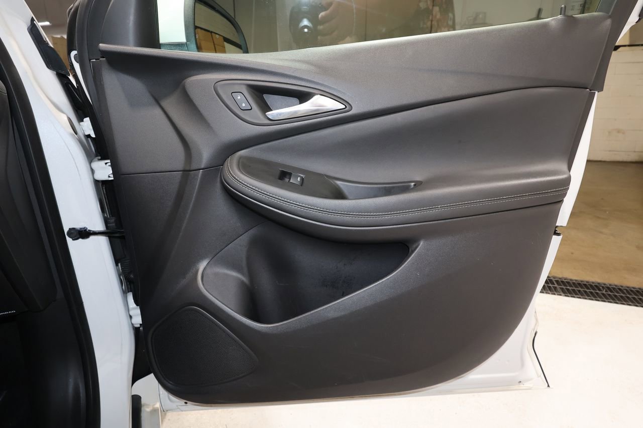 Certified 2023 Buick Encore GX Select w/ Sport Touring Package image 18