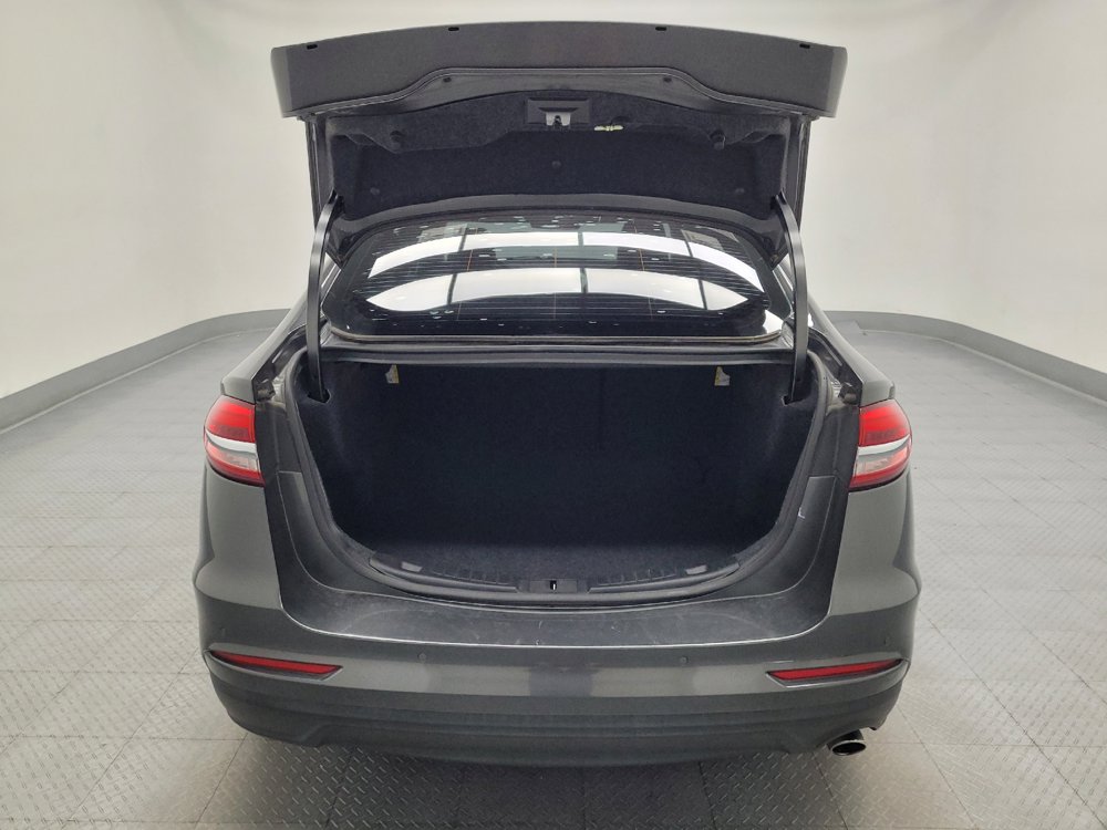 Used 2020 Ford Fusion SEL FWD image 29