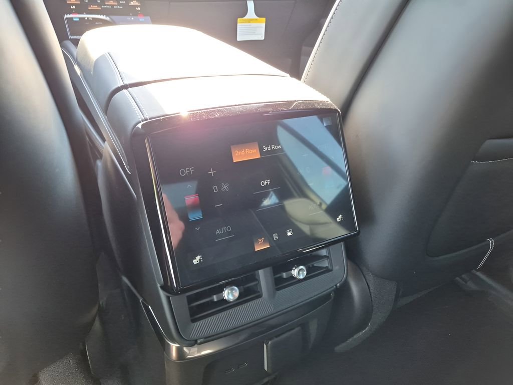 New 2026 Cadillac Vistiq Luxury AWD/4WD image 22