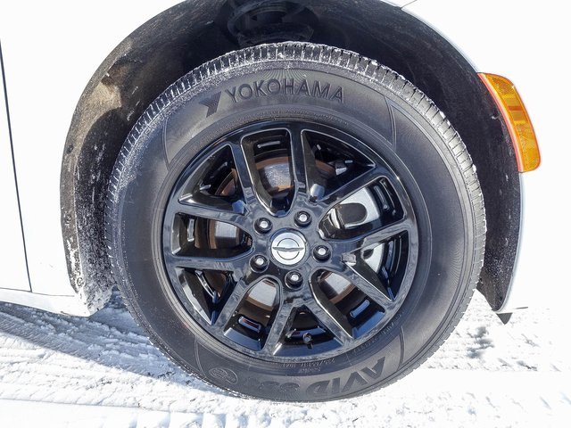 Used 2023 Chrysler Pacifica Touring-L image 31