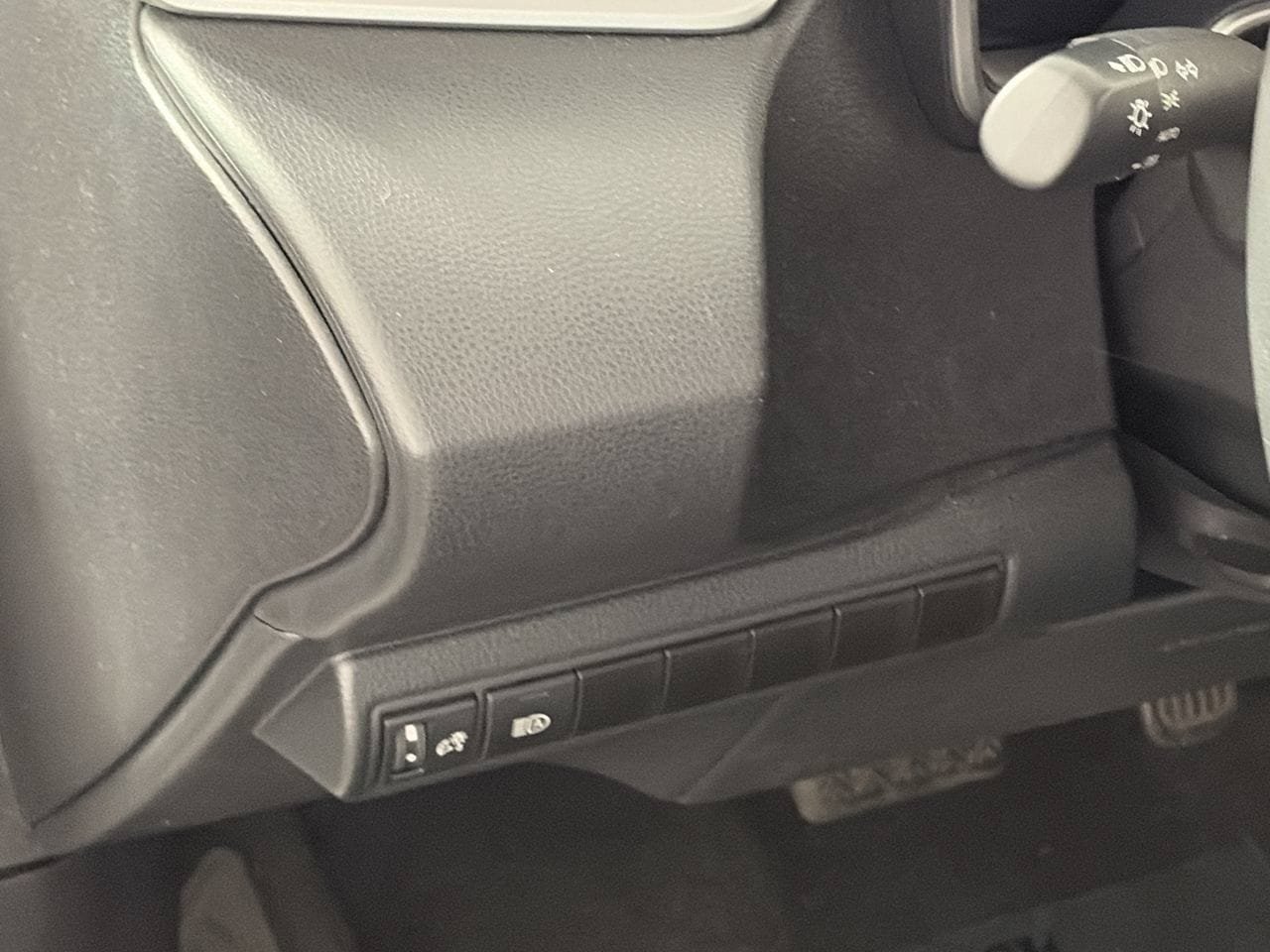 Used 2024 Toyota Corolla XSE FWD image 13