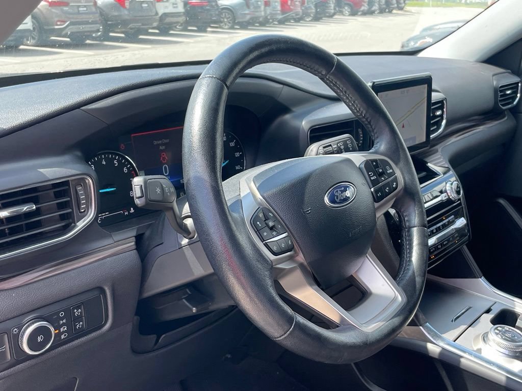 Used 2024 Ford Explorer Limited AWD/4WD image 9