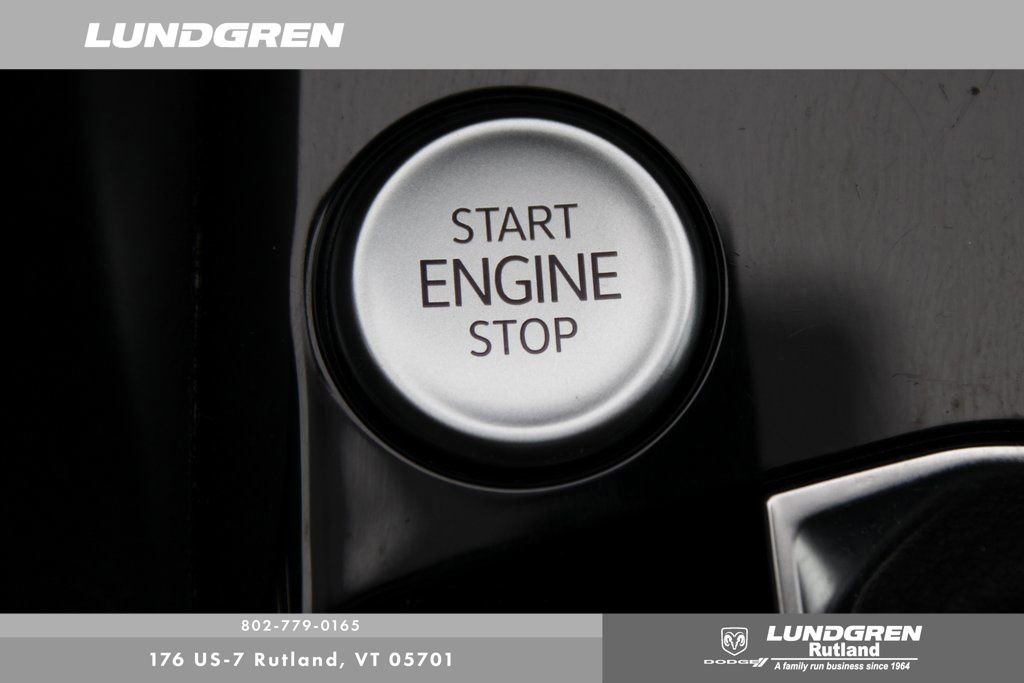 Used 2024 Volkswagen Taos SE w/ Panoramic Sunroof Package image 35