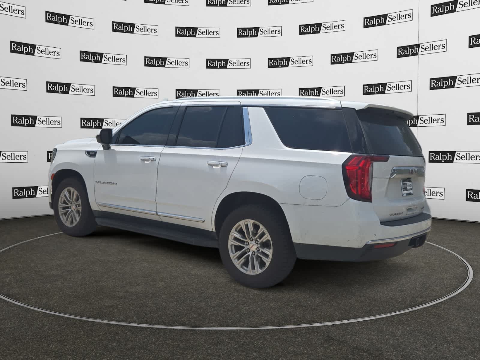 Used 2021 GMC Yukon SLT AWD/4WD image 4