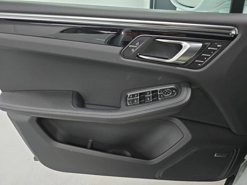 New 2026 Porsche Macan S AWD/4WD image 23