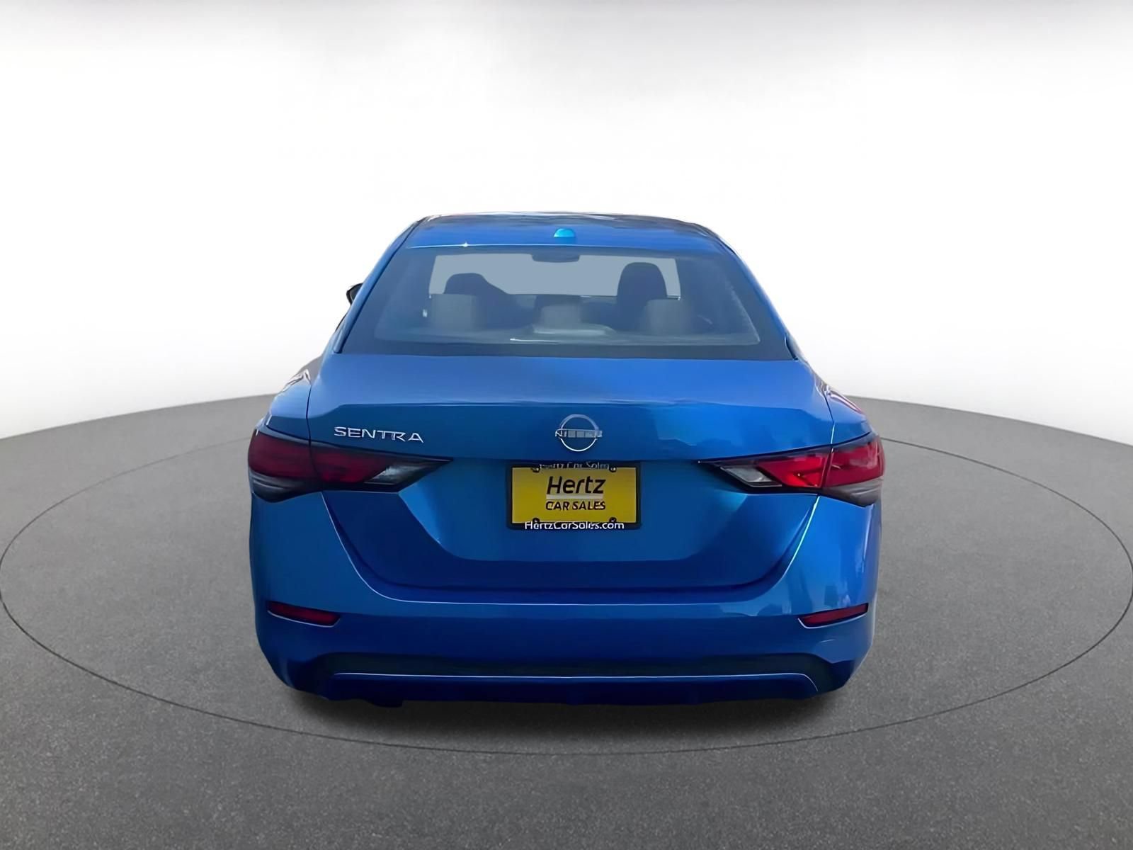 Used 2025 Nissan Sentra SV FWD image 9