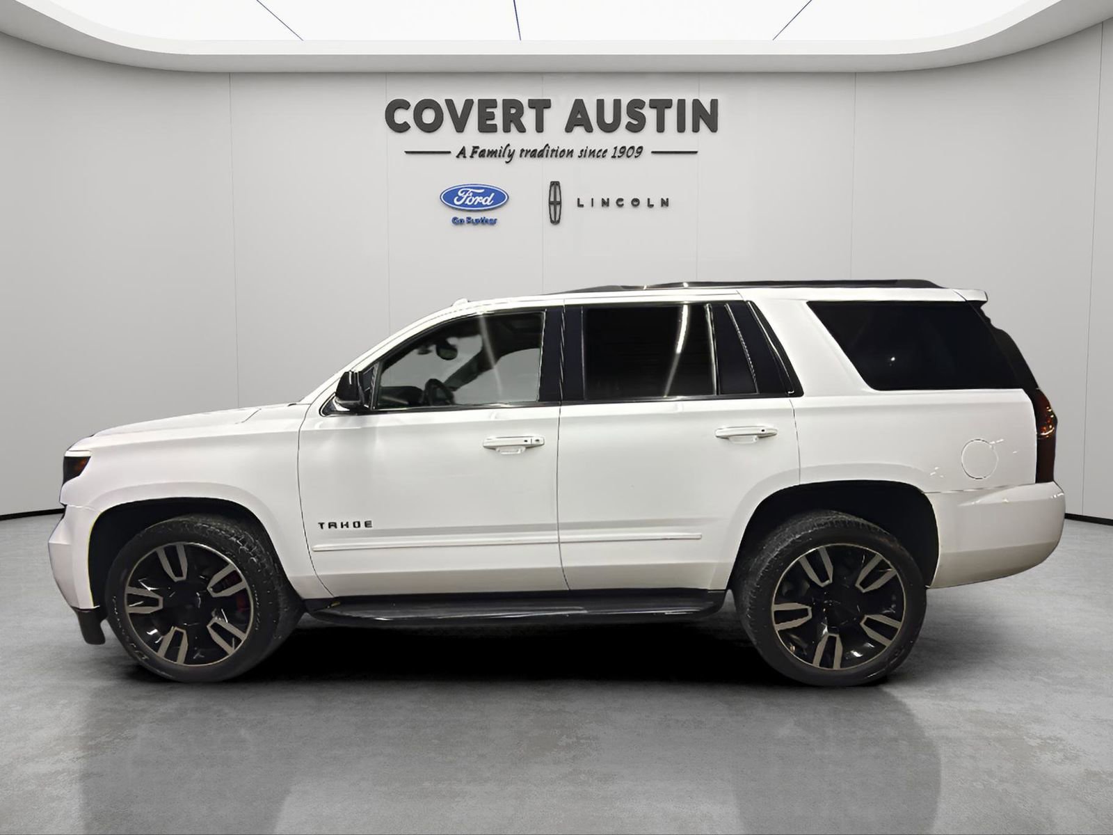 Used 2019 Chevrolet Tahoe Premier image 2