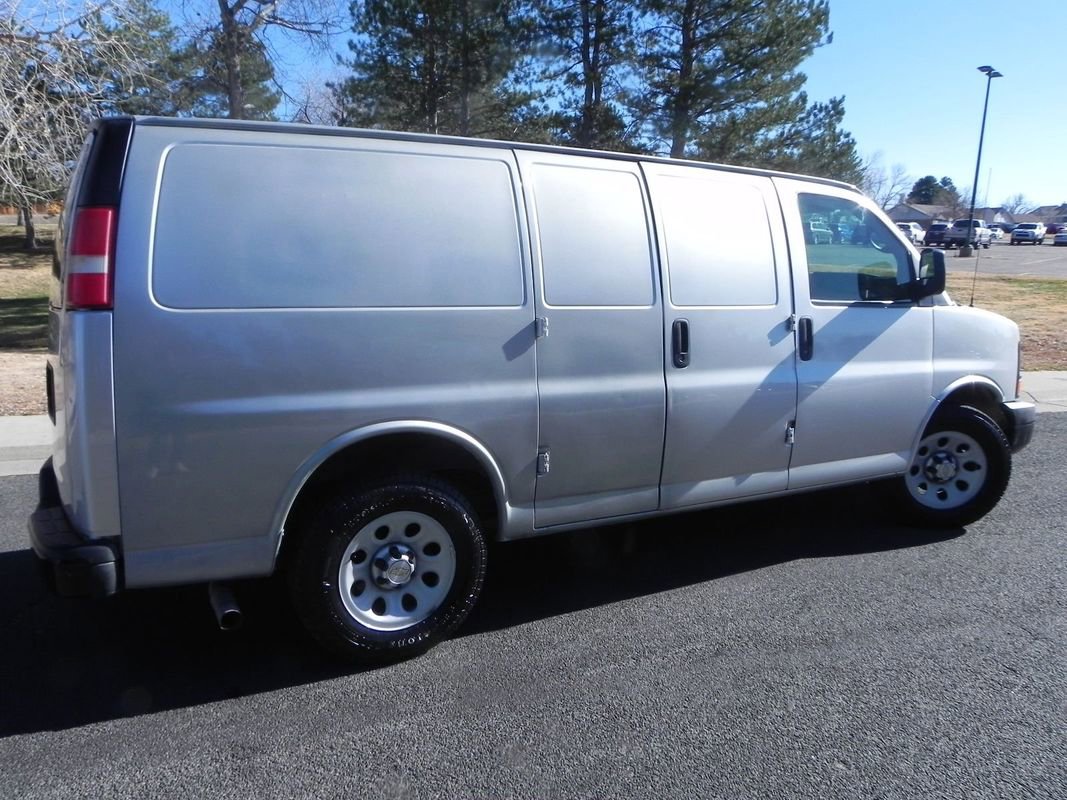 Used 2013 Chevrolet Express 1500 image 4