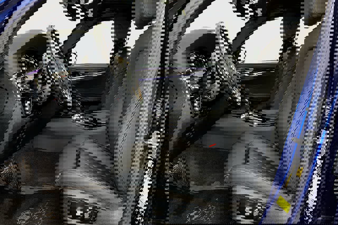 Used 2019 BMW 530i xDrive w/ Convenience Package AWD/4WD image 11