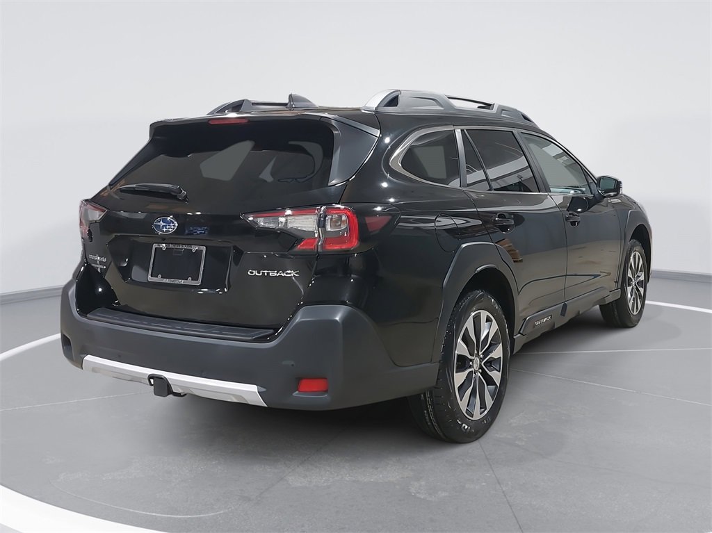 Used 2023 Subaru Outback Limited image 5