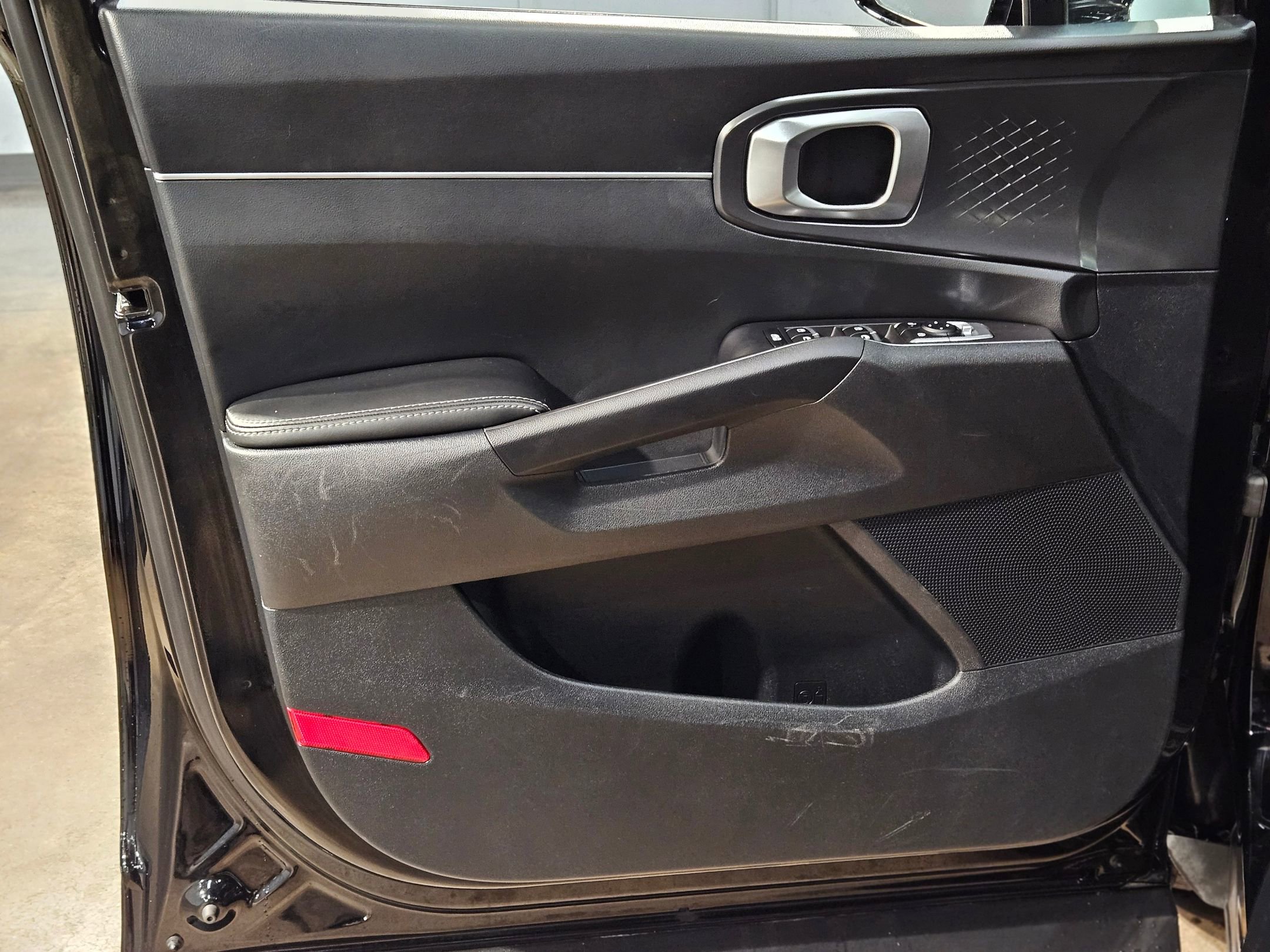 Used 2024 Kia Sorento LX image 20