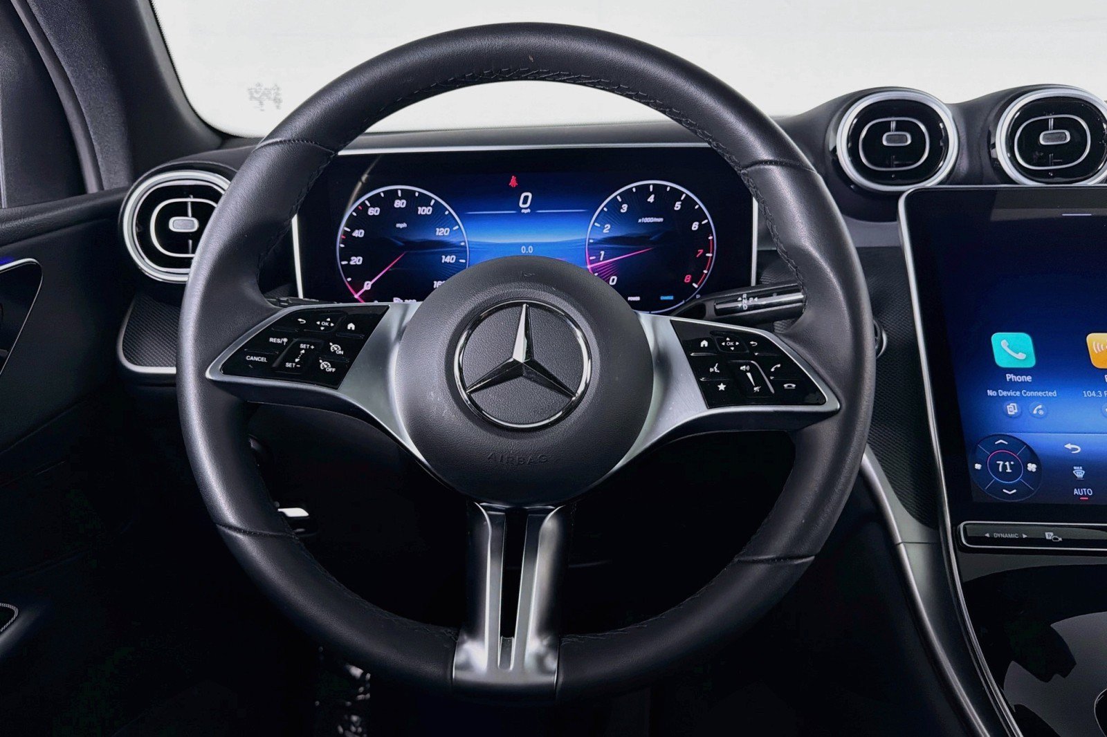 Used 2026 Mercedes-Benz GLC 300 image 18