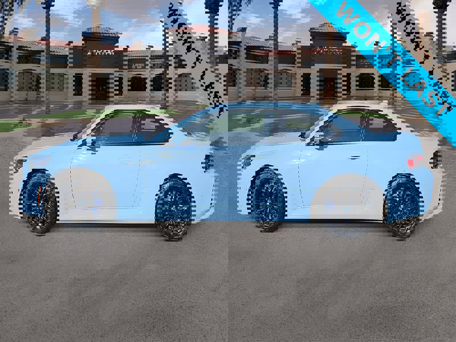 Used 2024 BMW M2 w/ Lighting Package image 5