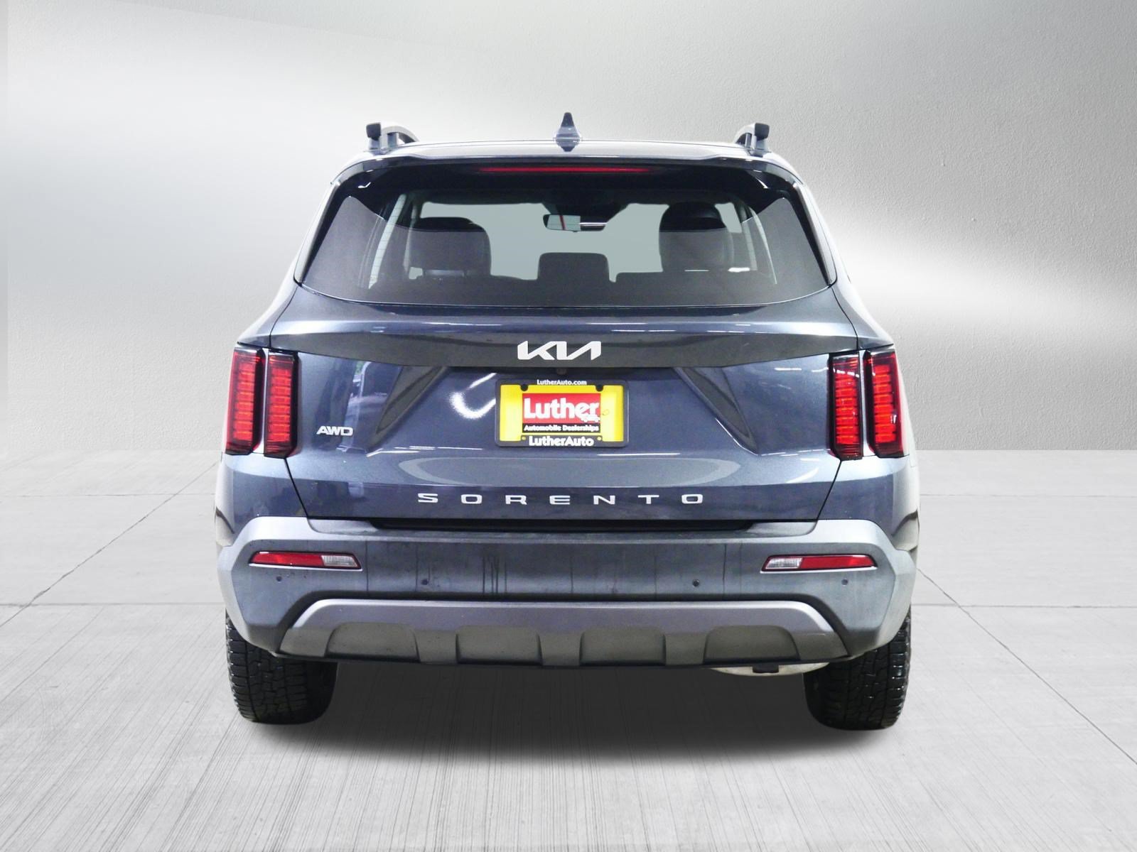 Used 2022 Kia Sorento S AWD/4WD image 6