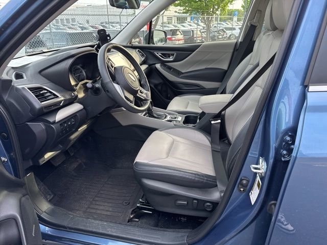 Used 2023 Subaru Forester Limited AWD/4WD image 5