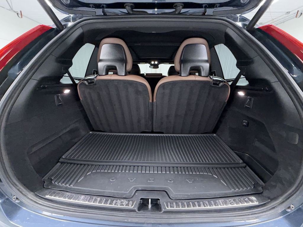 Used 2024 Volvo XC90 T8 Plus w/ Protection Package image 16