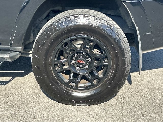 Used 2019 Toyota 4Runner SR5 AWD/4WD image 13
