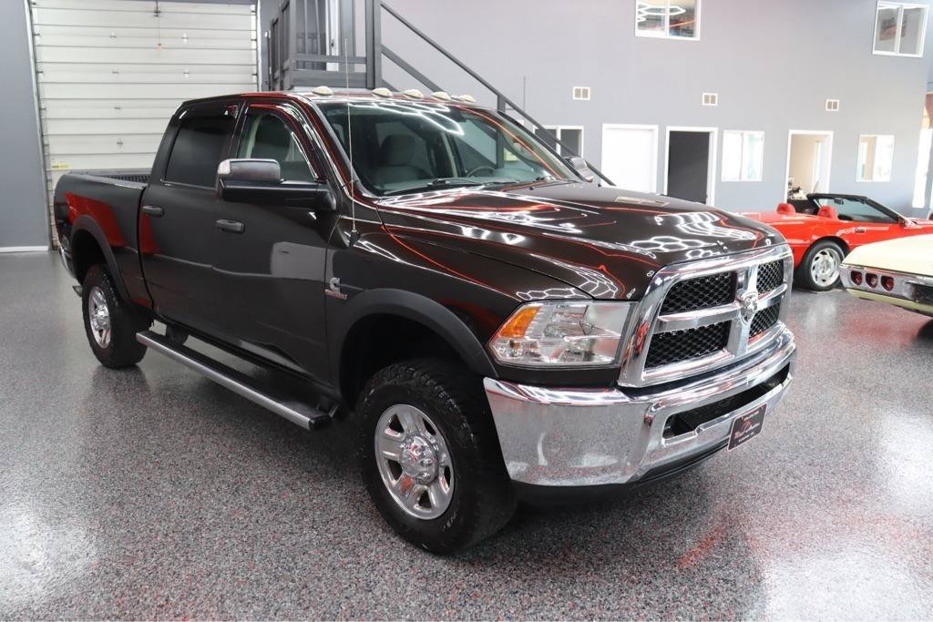 Used 2017 RAM 2500 Tradesman w/ Chrome Appearance Group AWD/4WD image 8