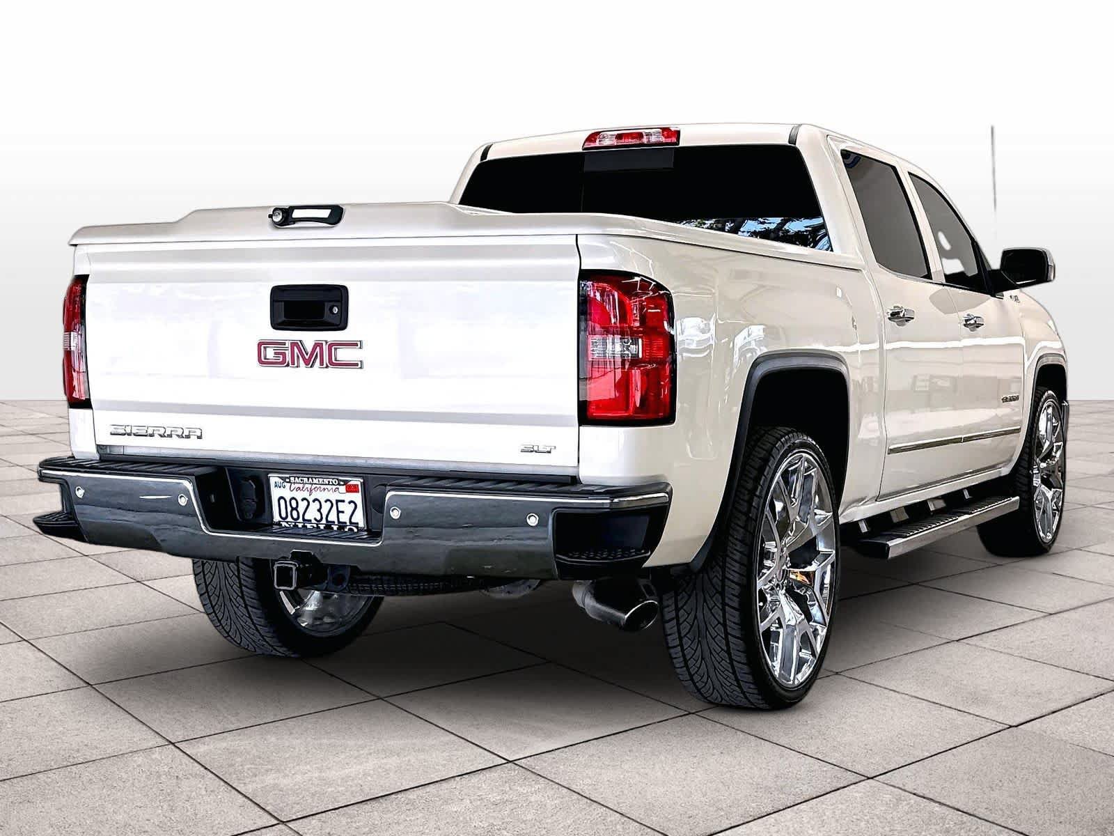 Used 2014 GMC Sierra 1500 SLT w/ SLT Crew Cab Value Package AWD/4WD image 9