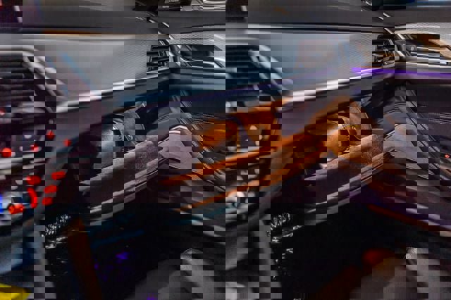 Used 2019 BMW 540i xDrive w/ M Sport Package image 40