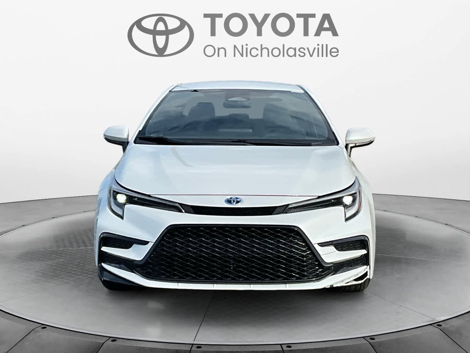 Used 2025 Toyota Corolla SE image 8