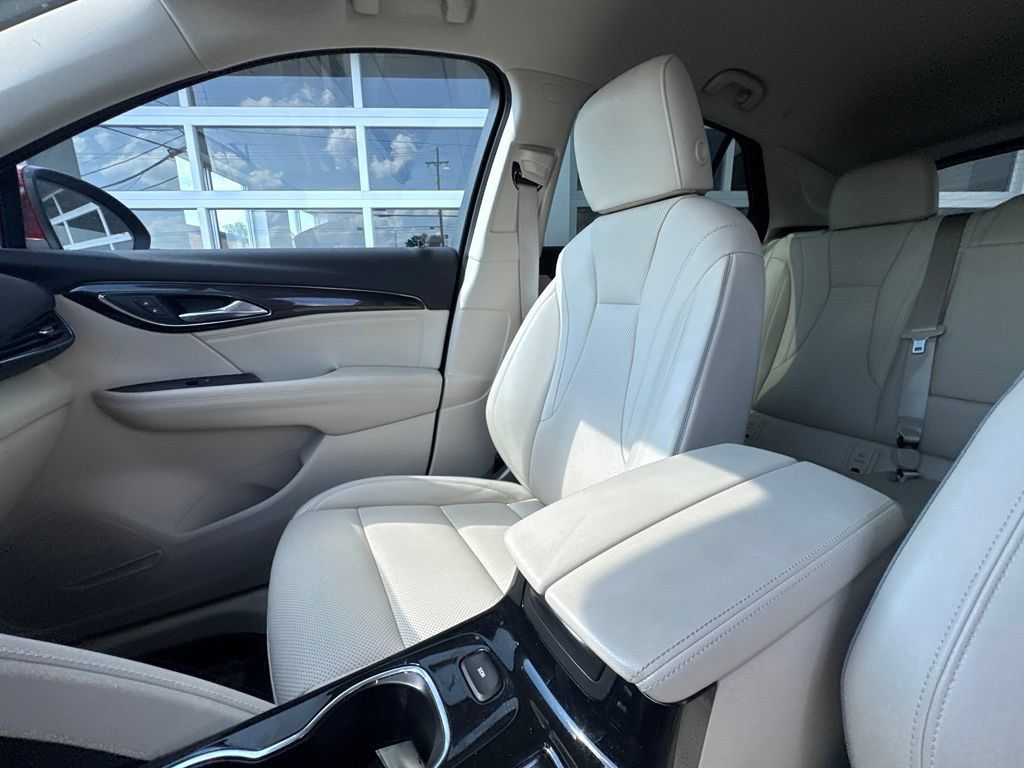 Used 2023 Buick Envision Essence AWD/4WD image 30