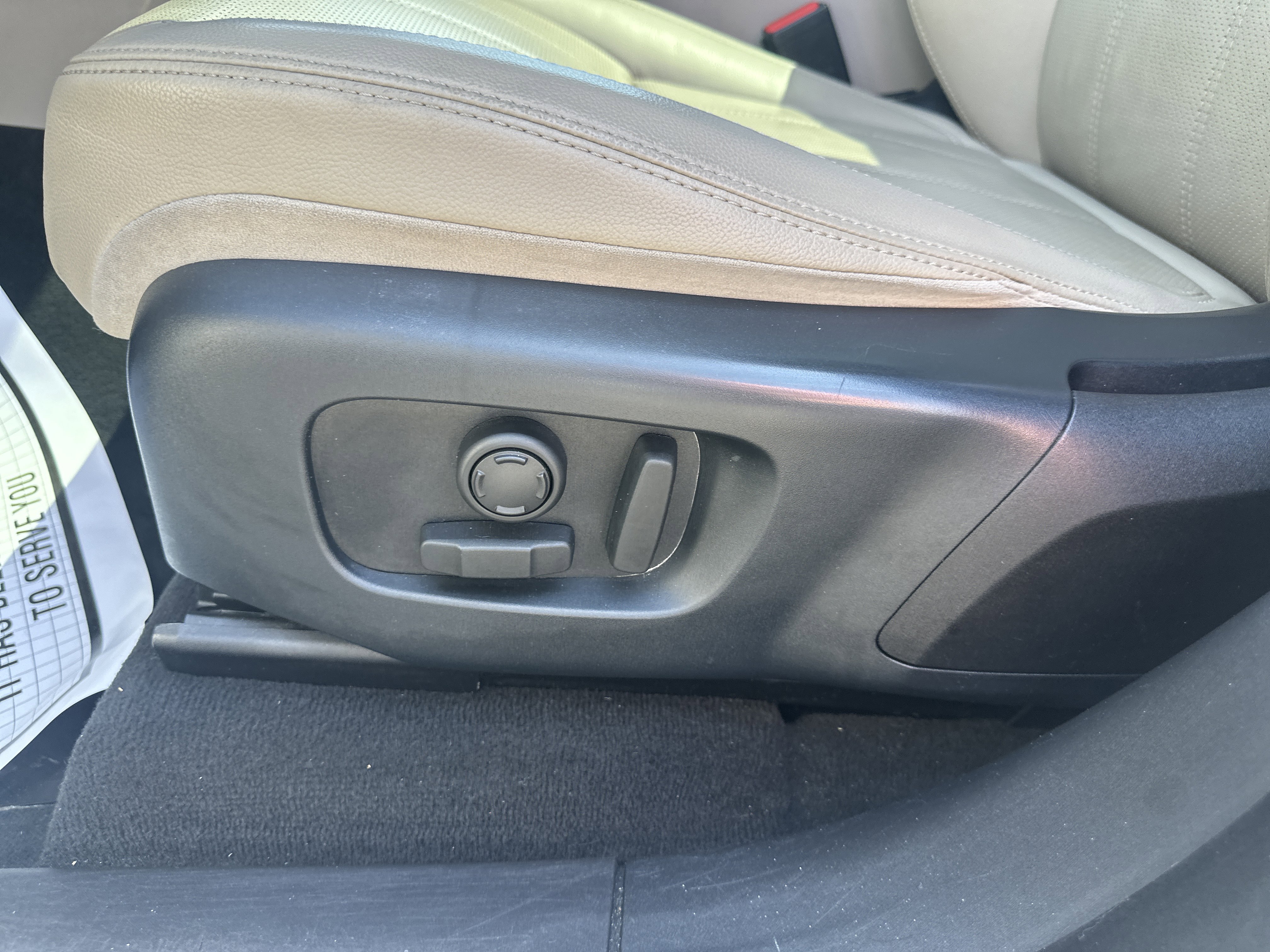 Used 2020 Land Rover Range Rover Velar S image 20