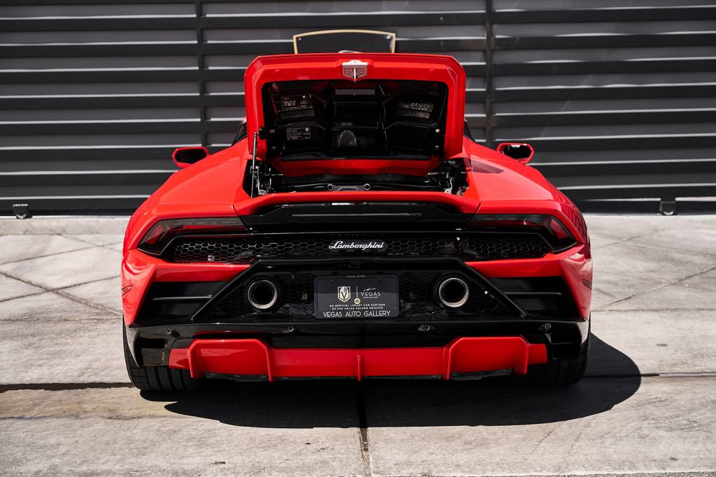 Used 2023 Lamborghini Huracan EVO RWD image 21