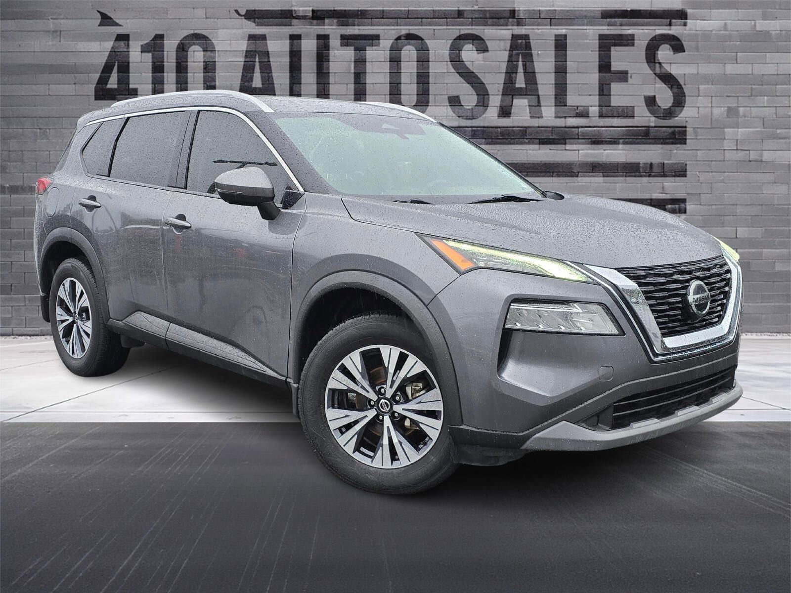 Used 2021 Nissan Rogue SV w/ Premium Package image 1