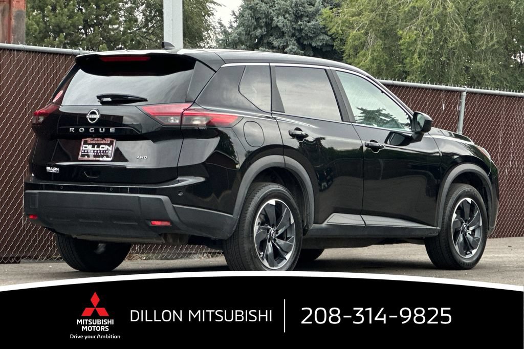 Used 2025 Nissan Rogue SV AWD/4WD image 7