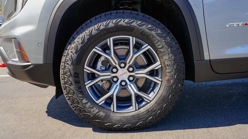 New 2026 GMC Acadia AT4 image 7