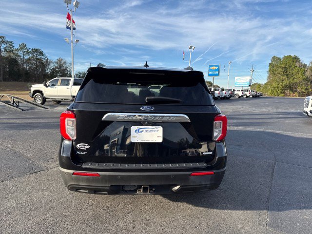 Used 2020 Ford Explorer XLT w/ Class III Trailer Tow Package image 4