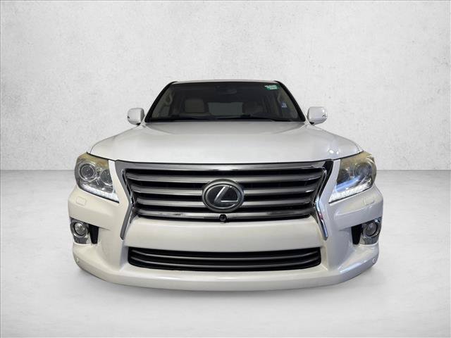Used 2013 Lexus LX 570 4WD w/ Luxury Pkg w/Pre-crash image 10