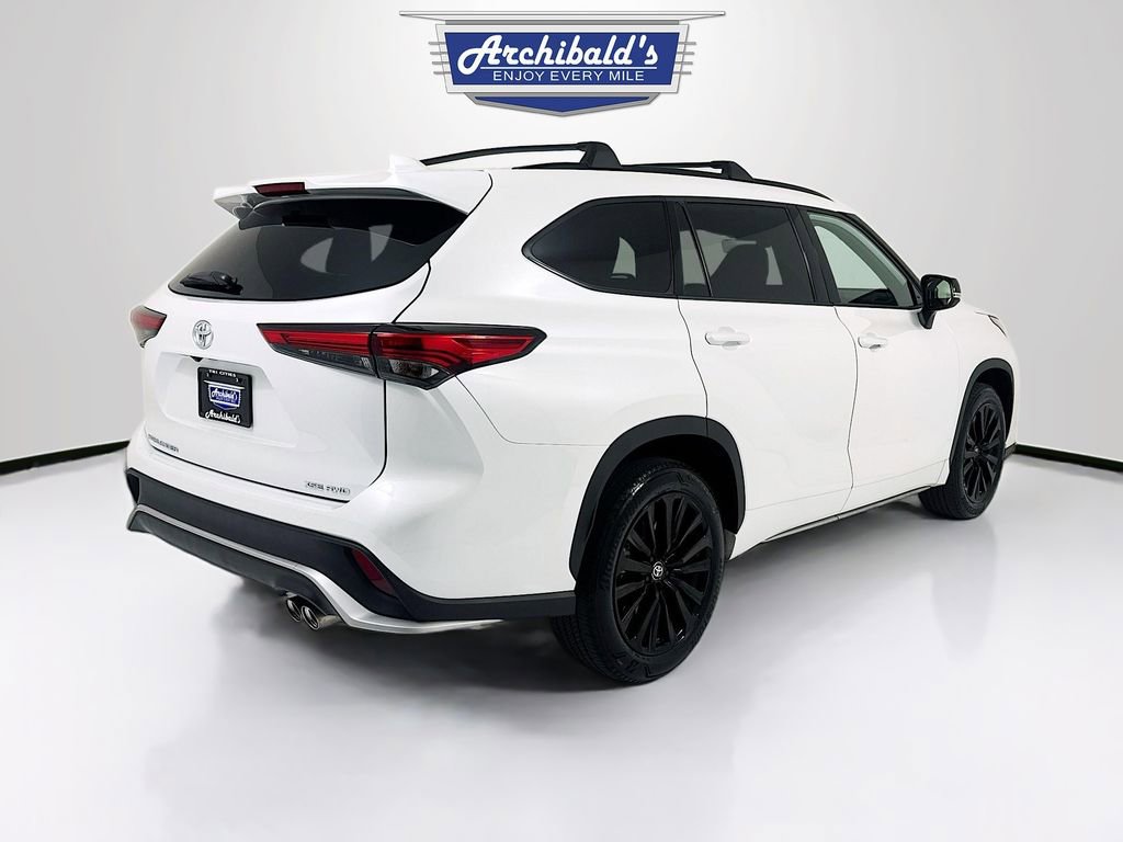 Used 2023 Toyota Highlander XSE AWD/4WD image 7