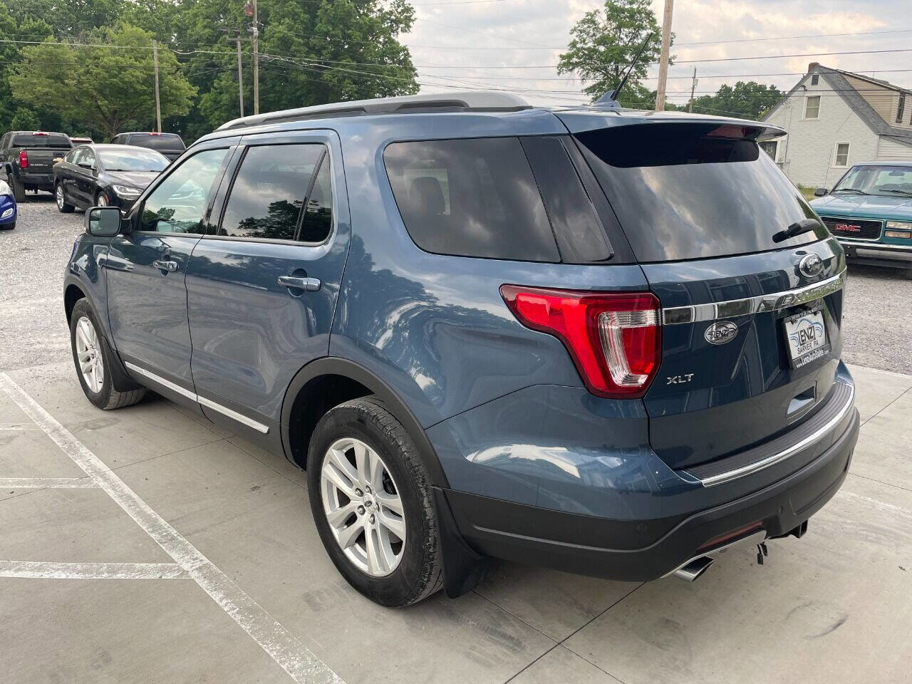 Used 2018 Ford Explorer XLT w/ Equipment Group 202A image 7