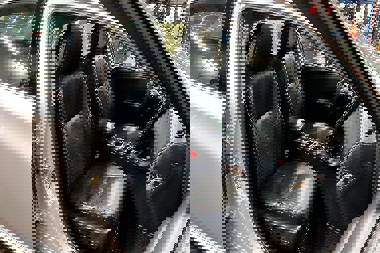 Used 2013 Toyota Avalon Limited image 7