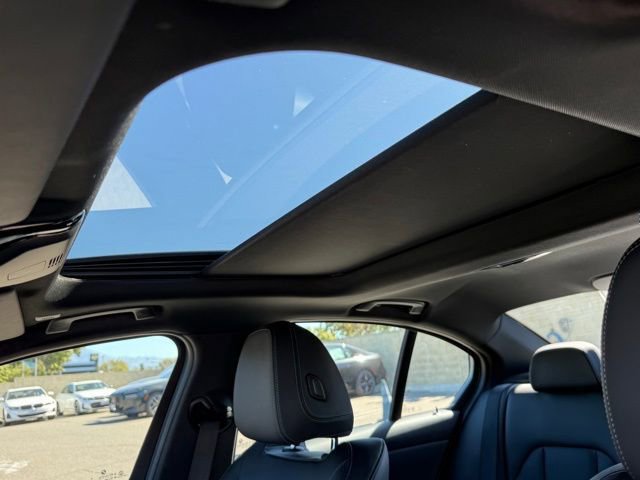 Used 2025 BMW 330i Sedan w/ M Sport Package image 22