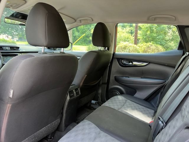 Used 2020 Nissan Rogue Sport SV FWD image 15