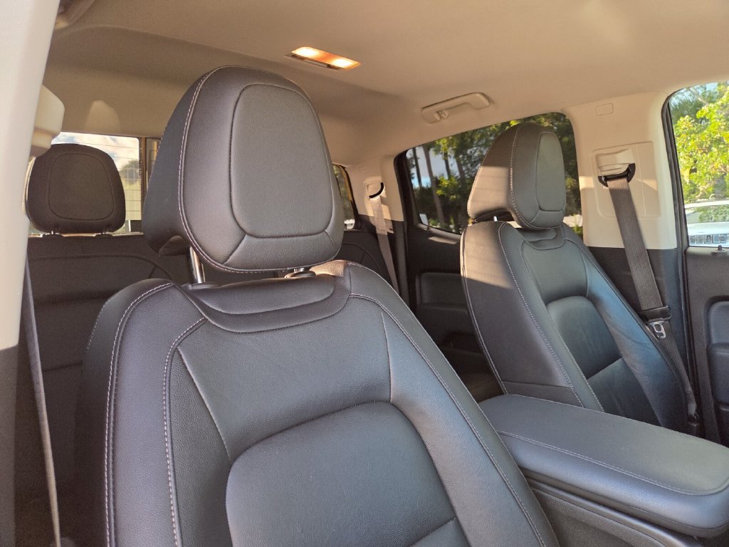 Used 2020 Chevrolet Colorado Z71 w/ Z71 Midnight Edition RWD image 16