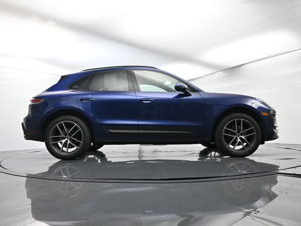 Certified 2024 Porsche Macan AWD/4WD image 52