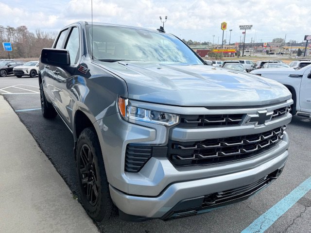 Used 2025 Chevrolet Silverado 1500 RST AWD/4WD image 4