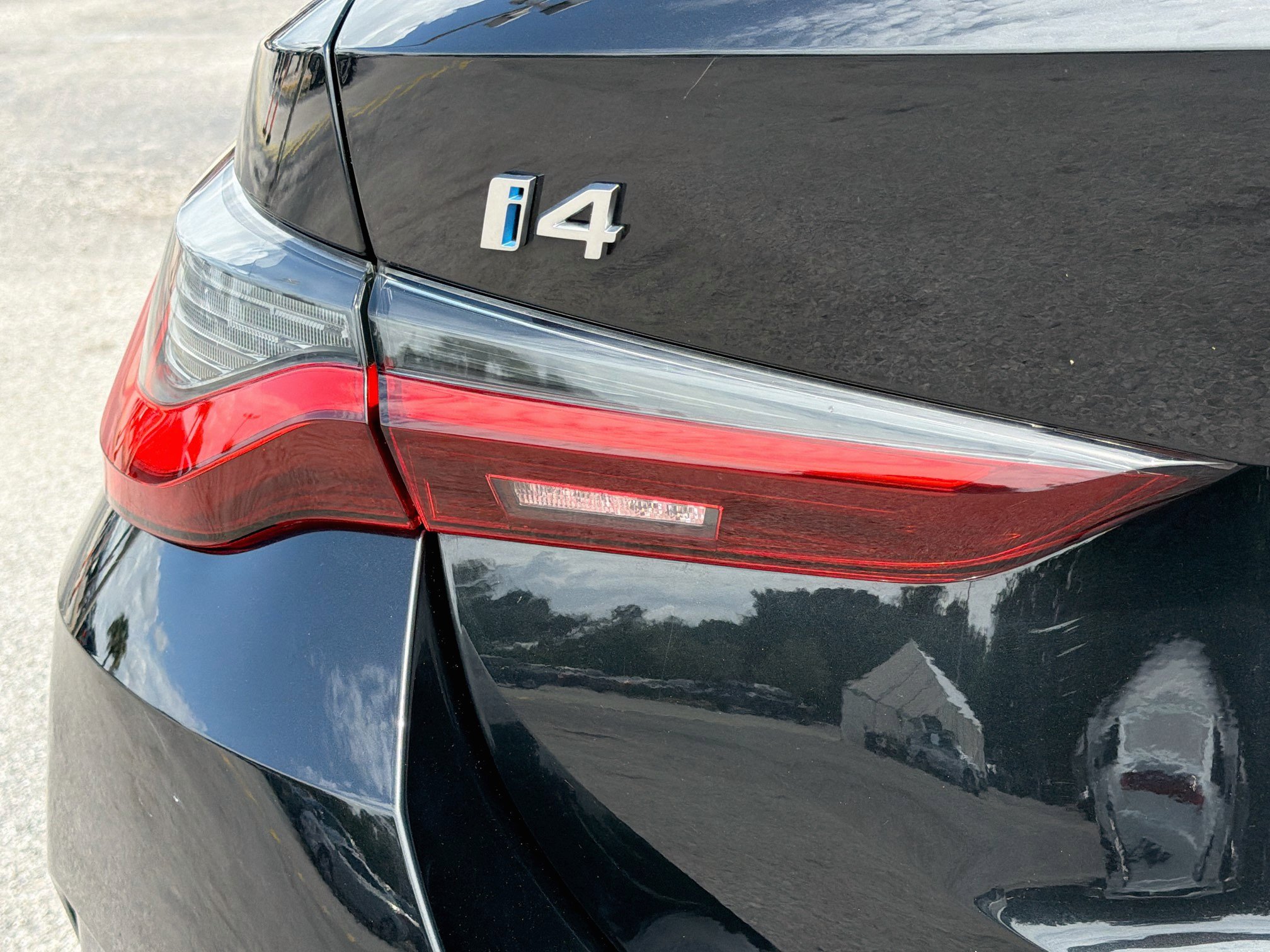 Used 2023 BMW i4 eDrive40 w/ M Sport Package RWD image 11