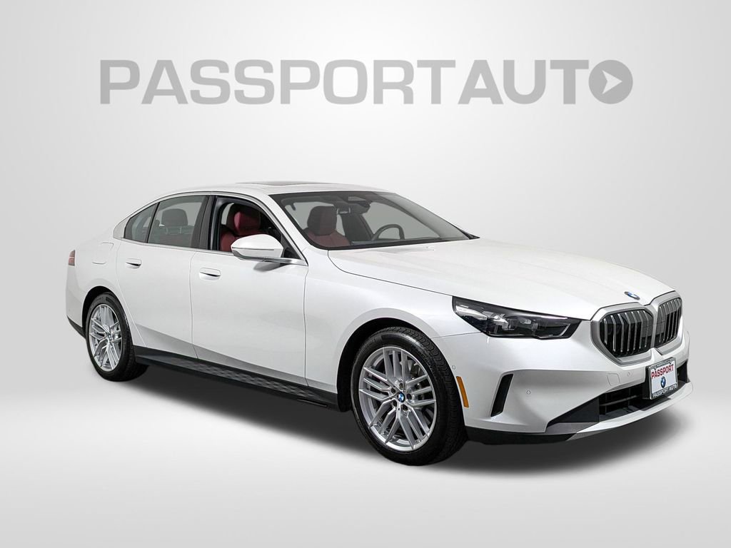 Used 2025 BMW 530i xDrive image 8