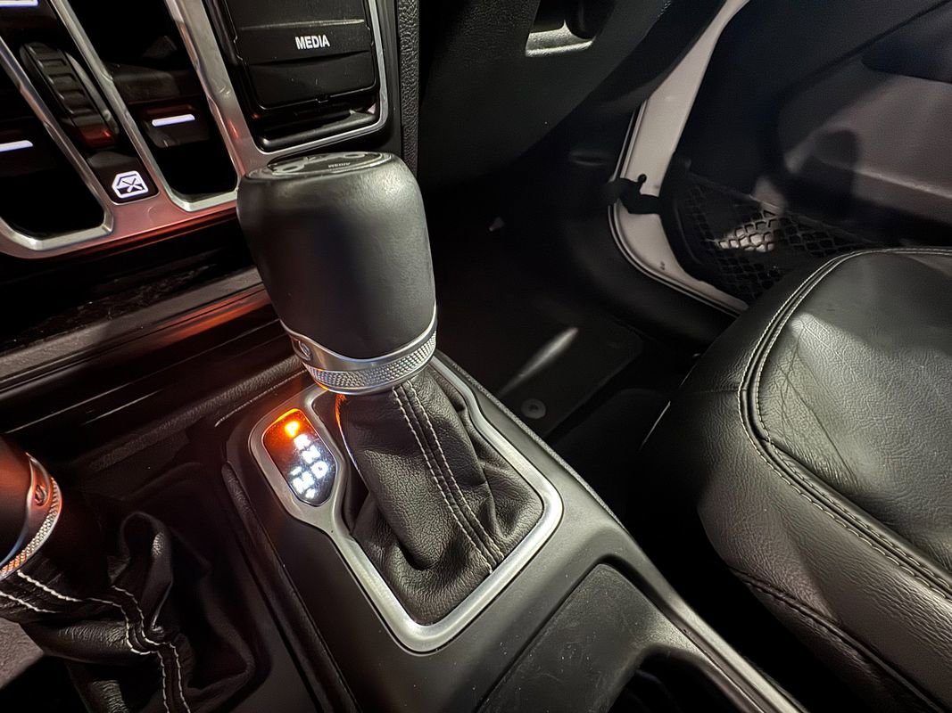 Used 2018 Jeep Wrangler Unlimited Sahara image 26