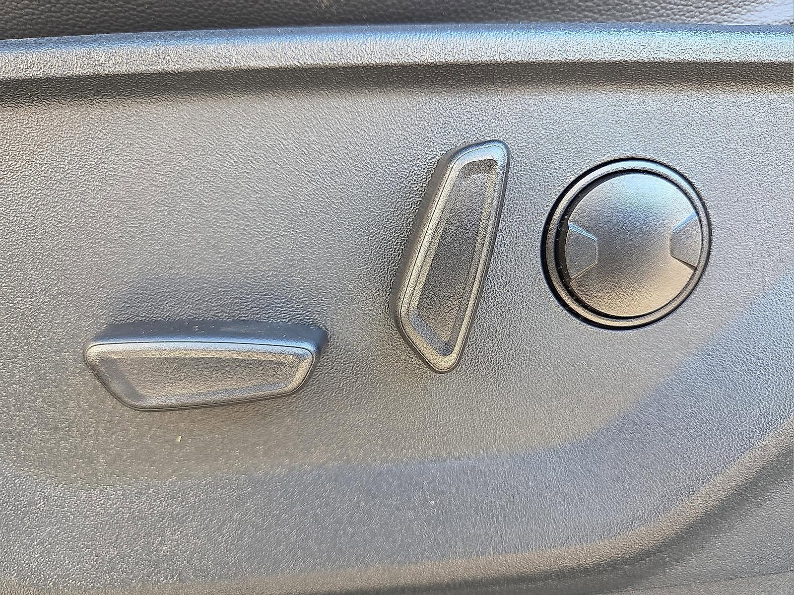 New 2026 Ford F250 Lariat image 16