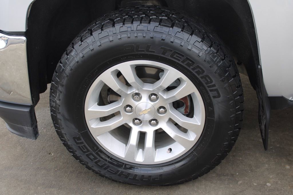 Used 2018 Chevrolet Silverado 1500 LT w/ All Star Edition image 11