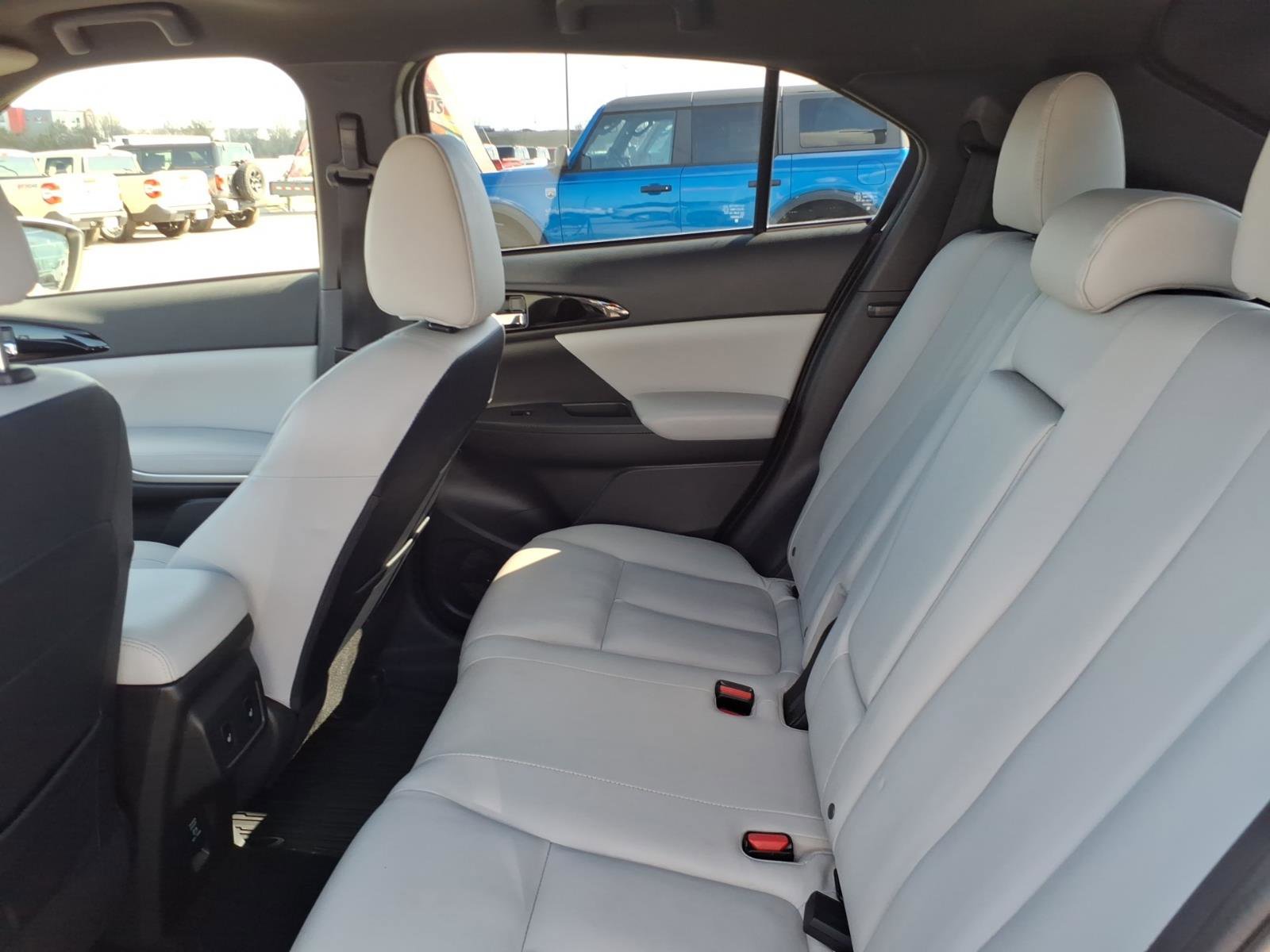 Used 2023 Mitsubishi Eclipse Cross SEL image 13