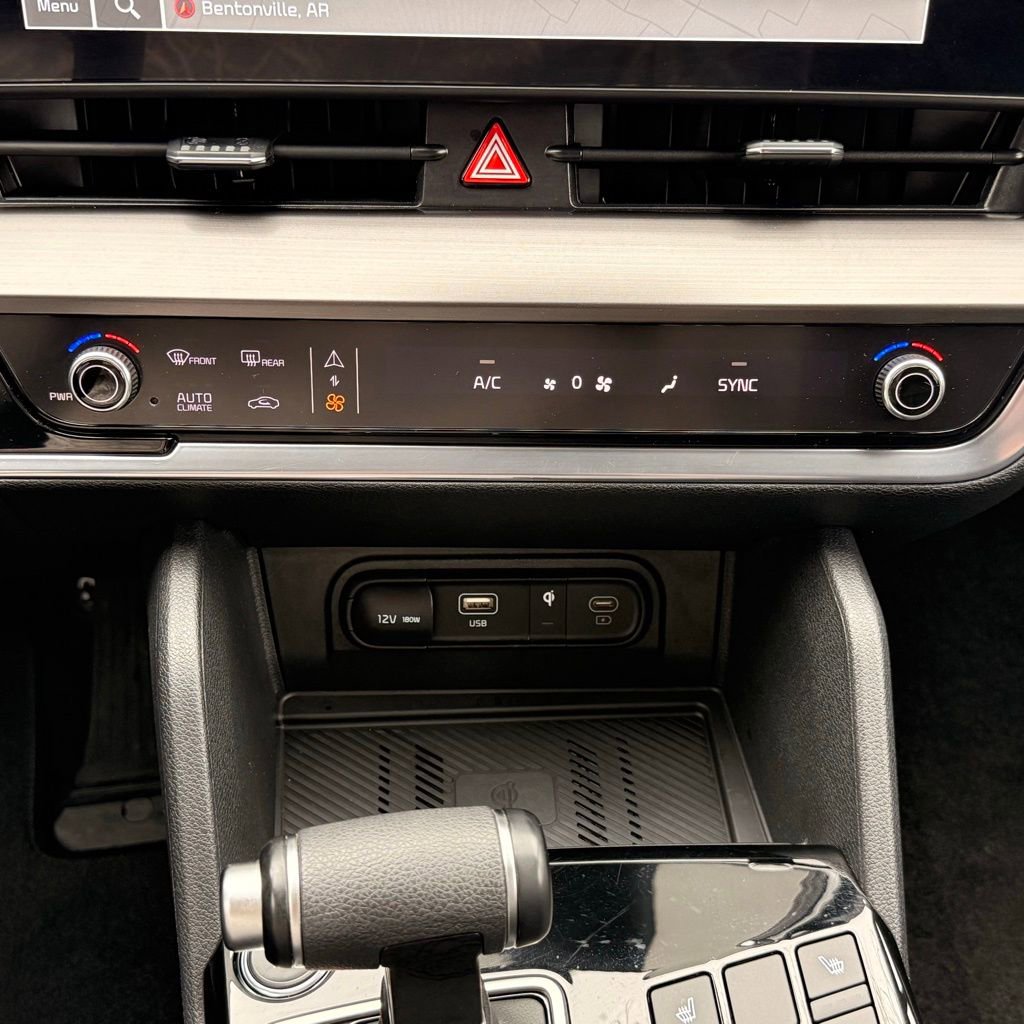 Used 2025 Kia Sportage EX image 21